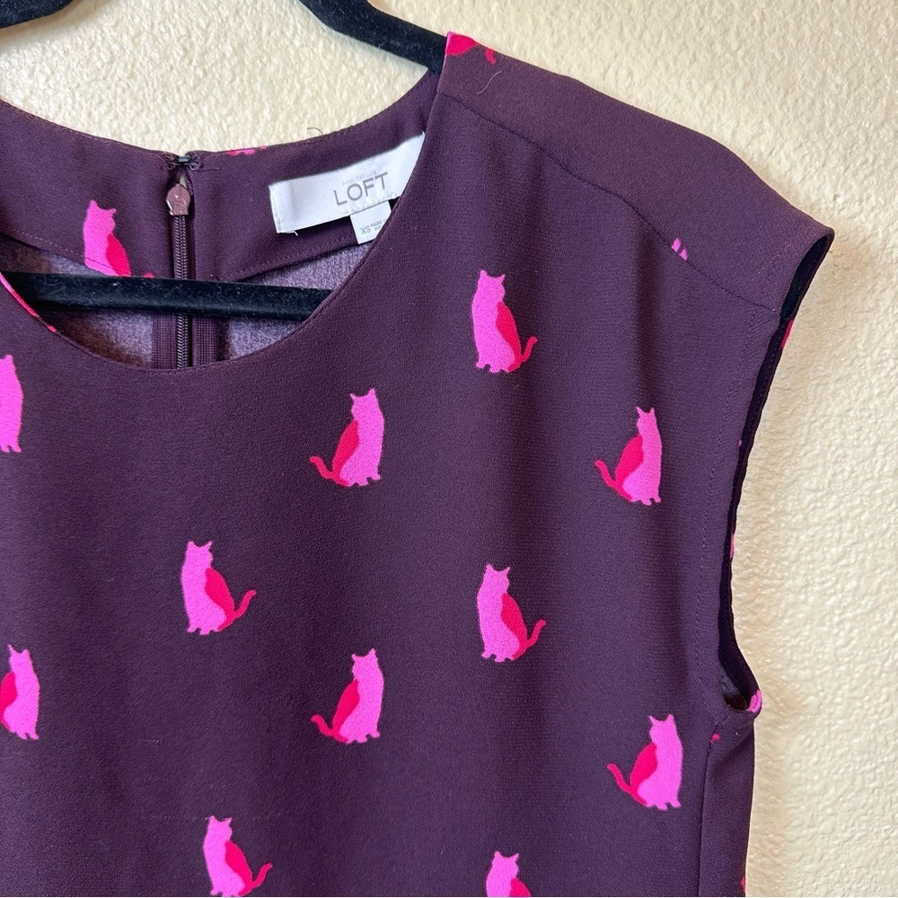 LOFT Plum Shift Cat Dress‎ Bright Pink Print FLAW Office Whimsy XS - Picture 3 of 5